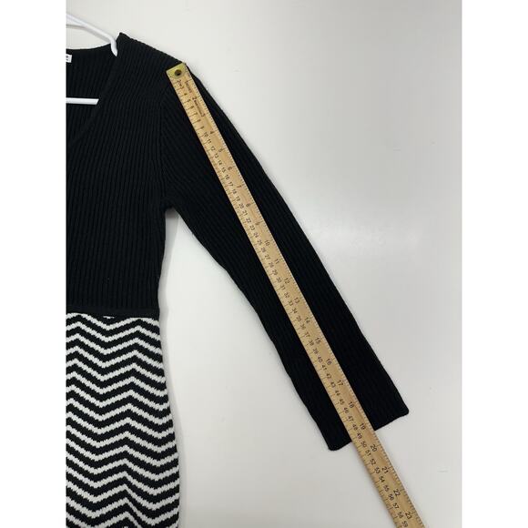 Studio One Womens Dress Size Medium Black Chevron Knit - Picture 10 of 12